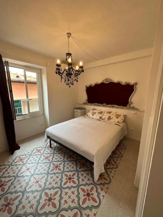 Elegante Stanza Rossa Mottino23 Bed & Breakfast Lerici Exterior foto